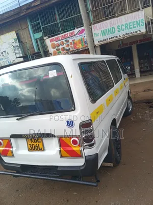 Toyota HiAce 2002 White