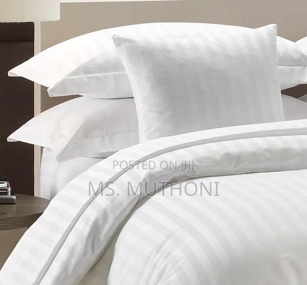 6*6 White Duvet Cover Set With Two Pillowcase and Flat Bedsheets* - main view
