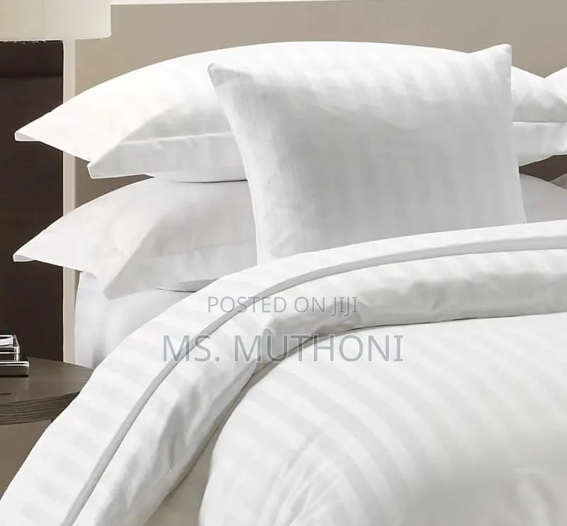 6*6 White Duvet Cover Set With Two Pillowcase and Flat Bedsheets*