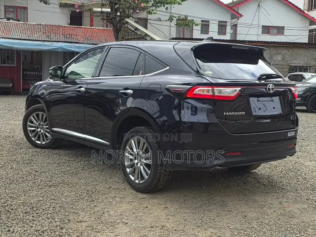 Toyota Harrier 2.5 Hybrid 2020 Black