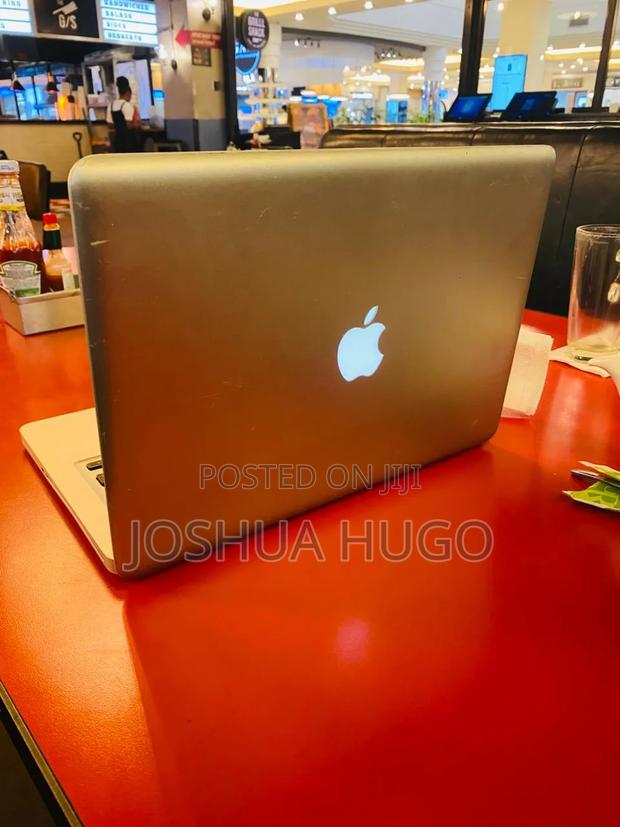 Laptop Apple MacBook Pro 4GB Intel Core 2 Duo SSD 256GB