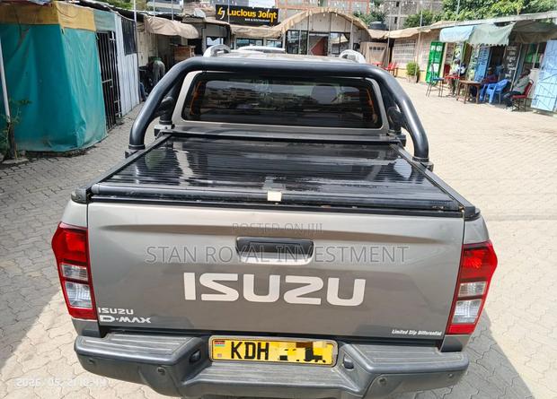 Isuzu Dmax 2022 - thumbnail 5