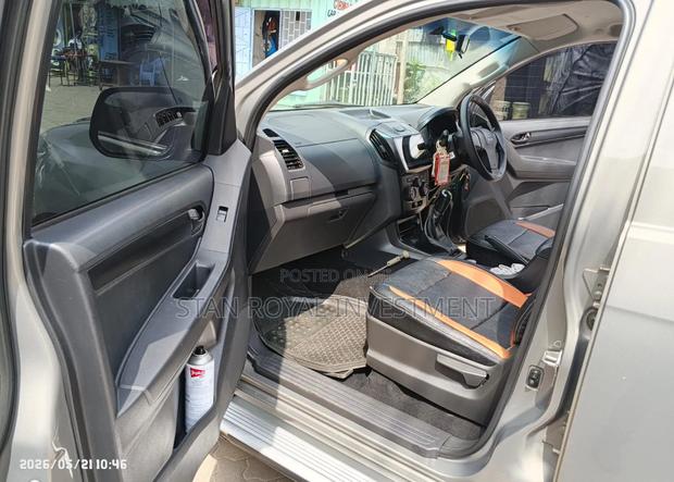 Isuzu Dmax 2022 - thumbnail 12
