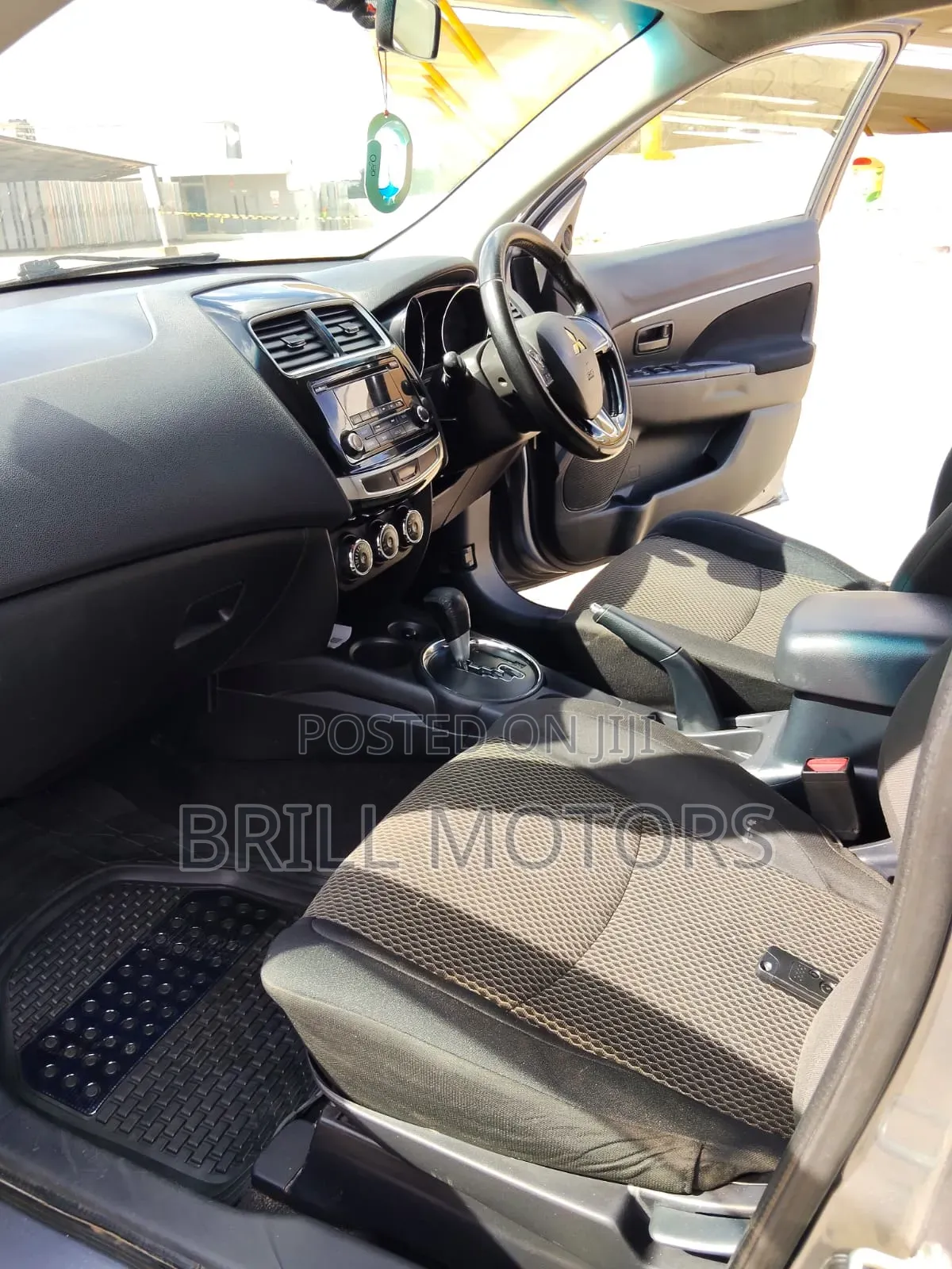 Mitsubishi RVR 2015 Silver