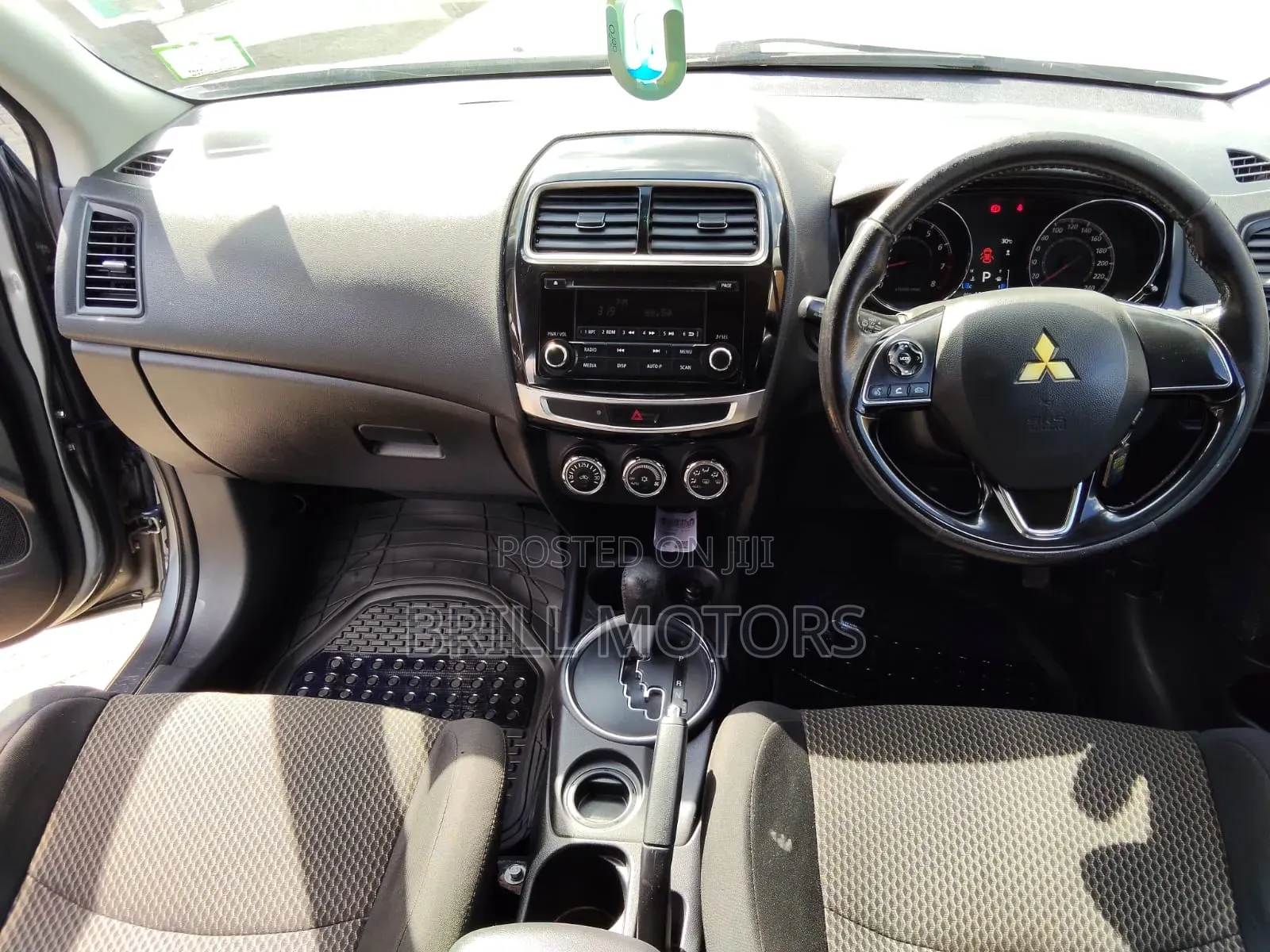 Mitsubishi RVR 2015 Silver