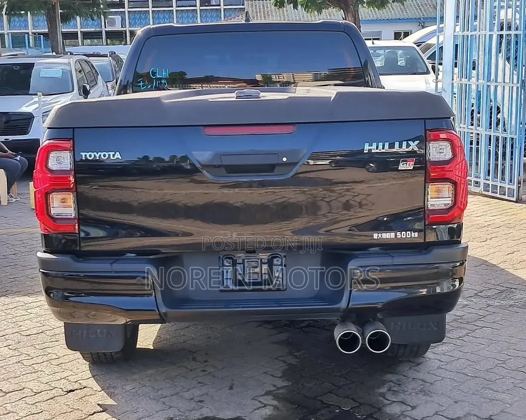 Toyota Hilux 2.8 Diesel 2020 Blue