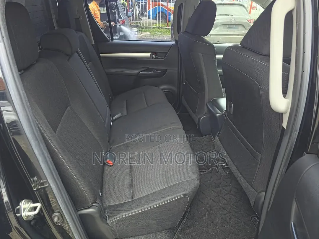 Toyota Hilux 2.8 Diesel 2020 Blue