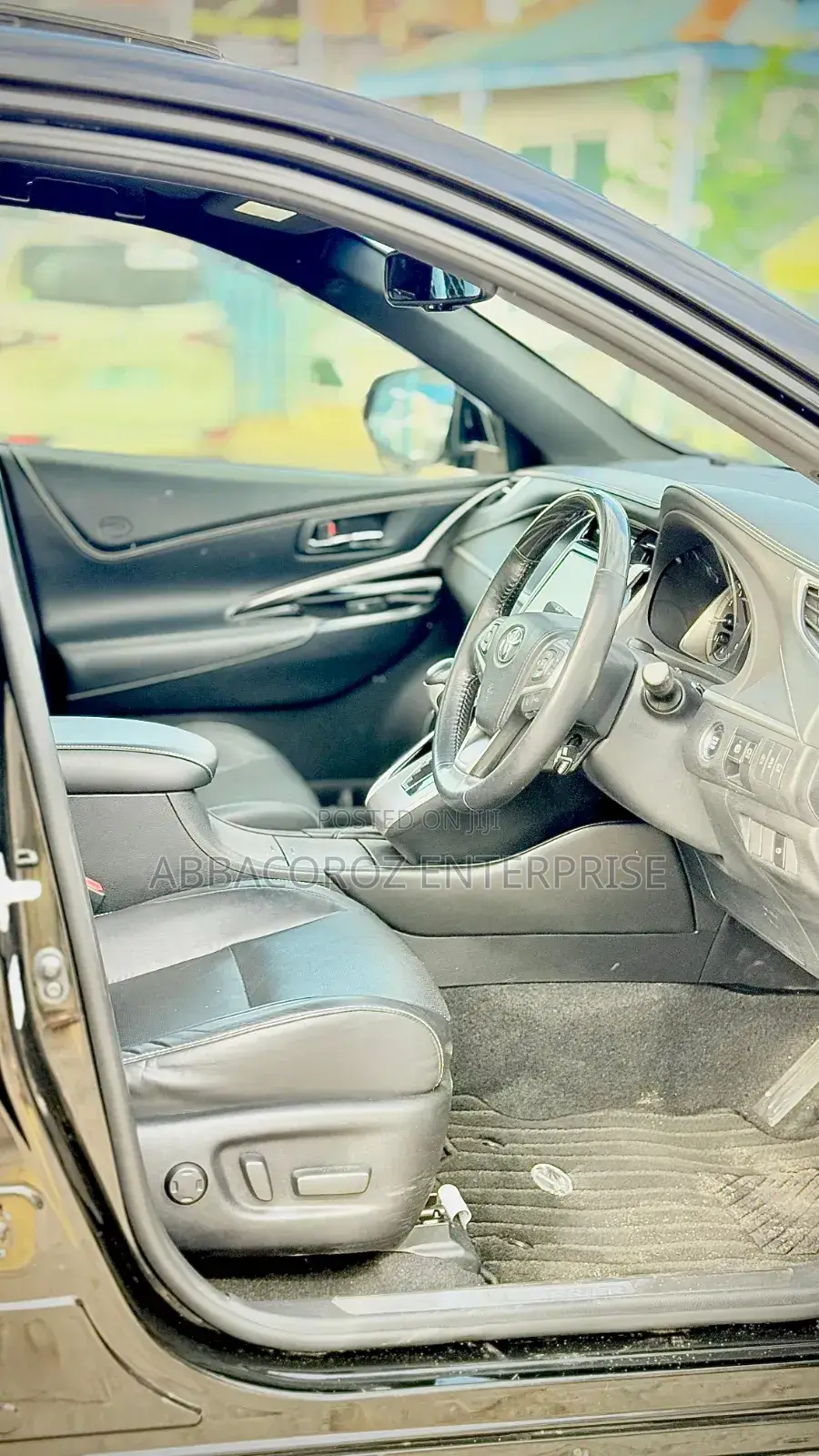 Toyota Harrier 2.0 2018 Black