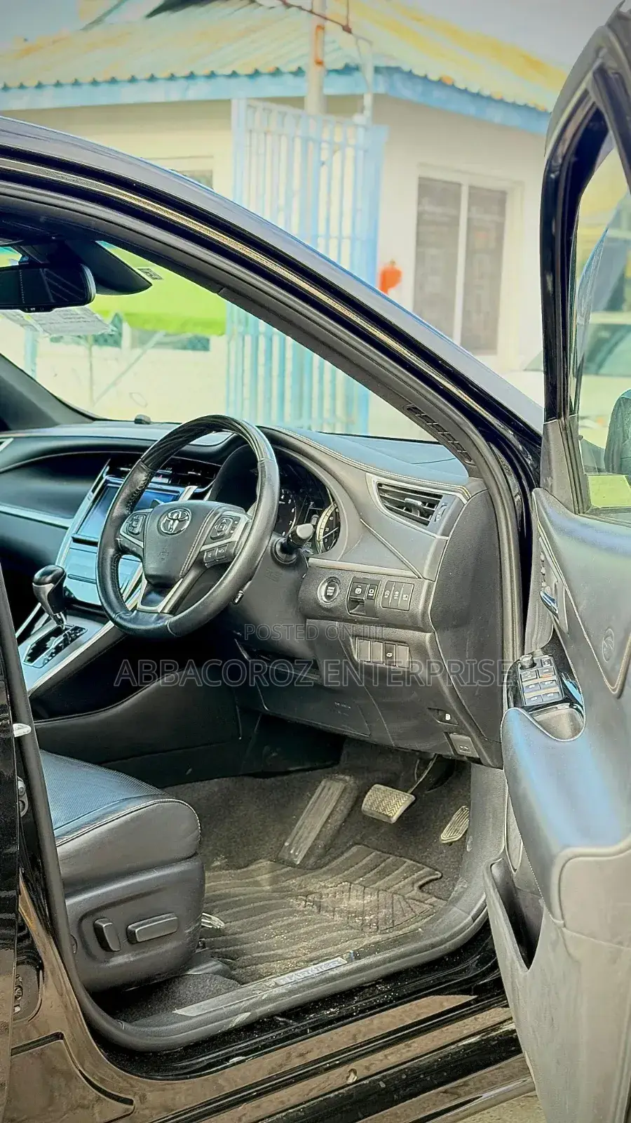 Toyota Harrier 2.0 2018 Black