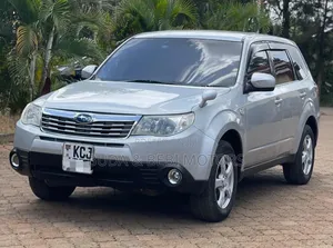 Subaru Forester 2010 Silver