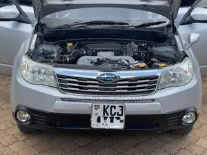 Subaru Forester 2010 Silver