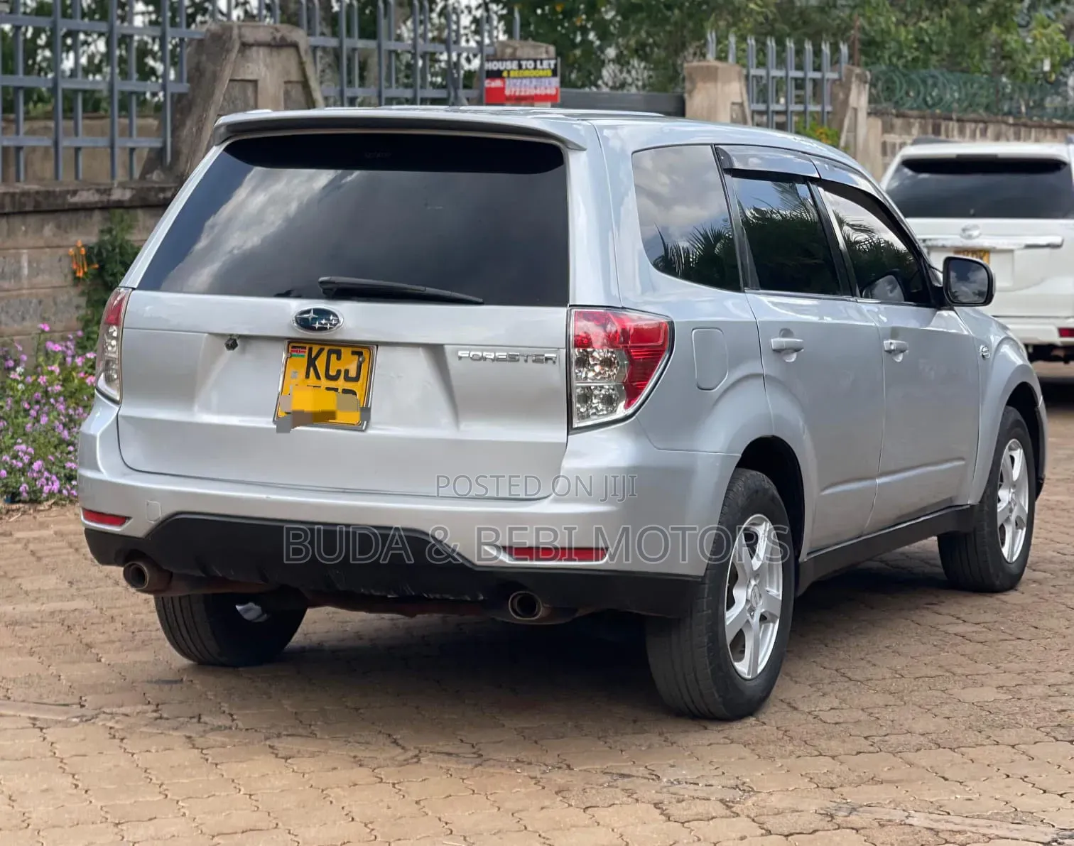 Subaru Forester 2010 Silver