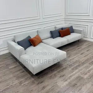 Modern Light Grey Sectional Sofa With Chaise Accent Pillows