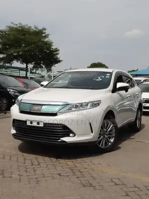 Toyota Harrier 2.0 2018 White