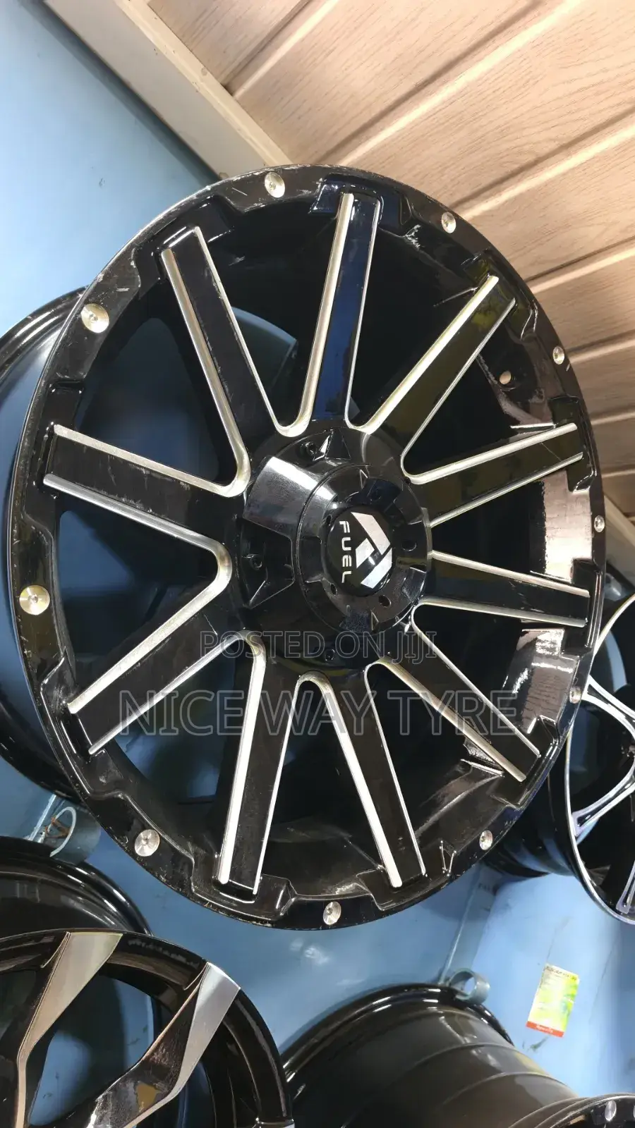 Prado Rim Size 18