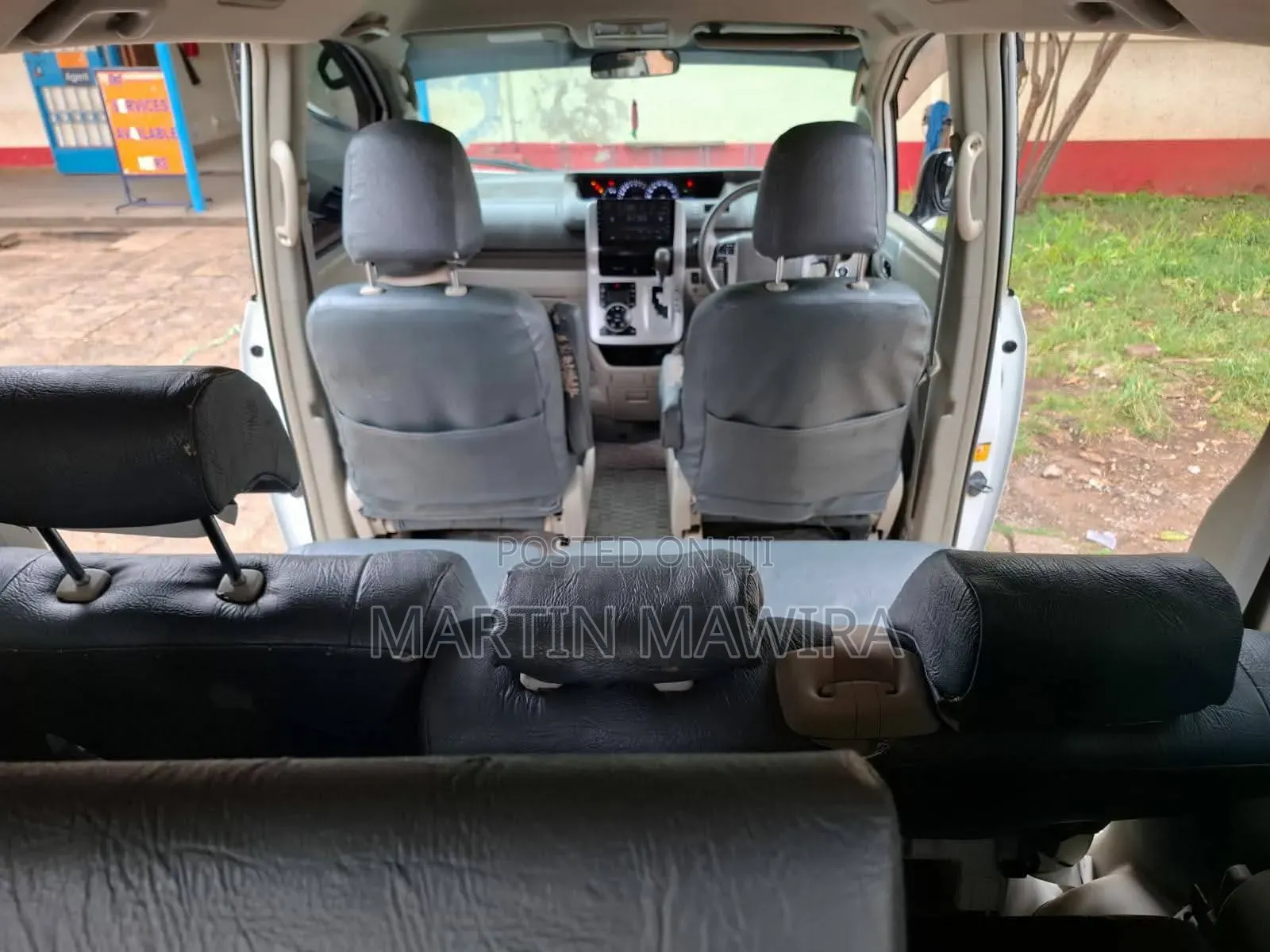 Toyota Noah 2013 White