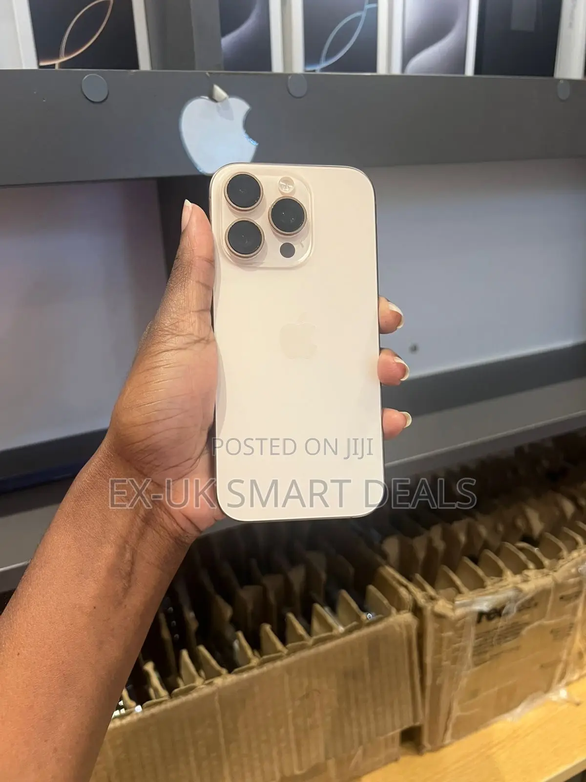 Apple iPhone 16 Pro 256 GB Gold