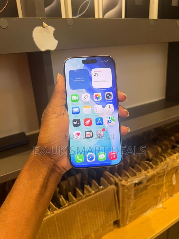 Apple iPhone 16 Pro 256 GB Gold - thumbnail 2