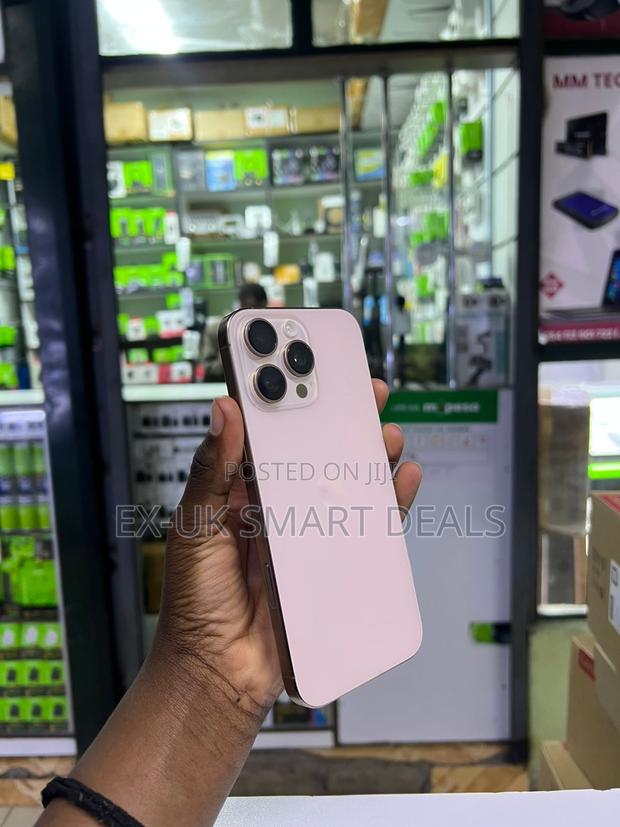 Apple iPhone 16 Pro Max 256 GB Gold - thumbnail 3