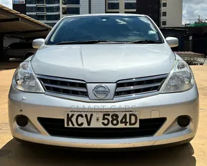 Nissan Tiida 2012 Silver