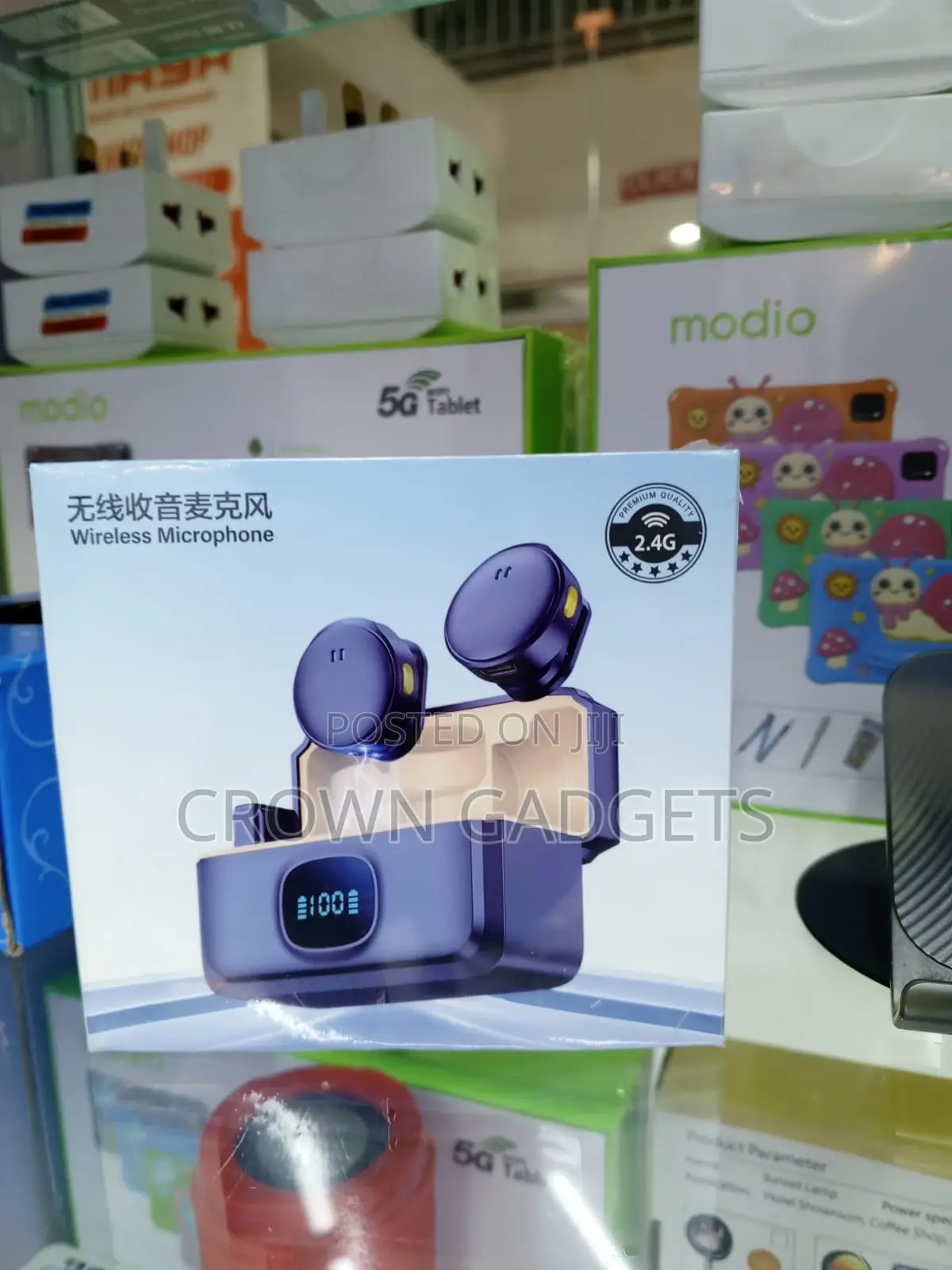 Q8 Dual Wireless Microphone Led Display Charging Case