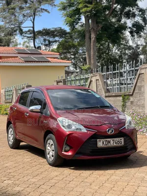 Toyota Vitz 2017 Red