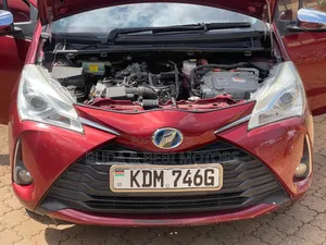 Toyota Vitz 2017 Red