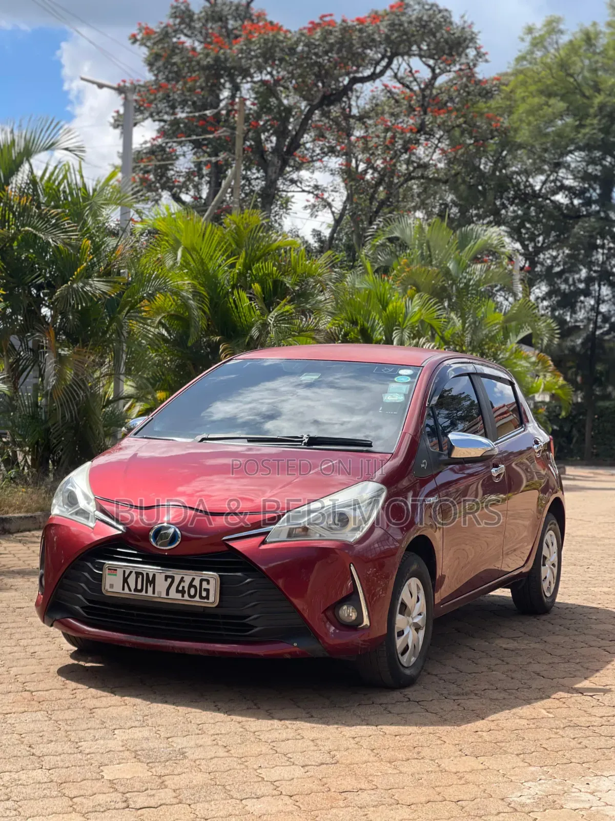 Toyota Vitz 2017 Red