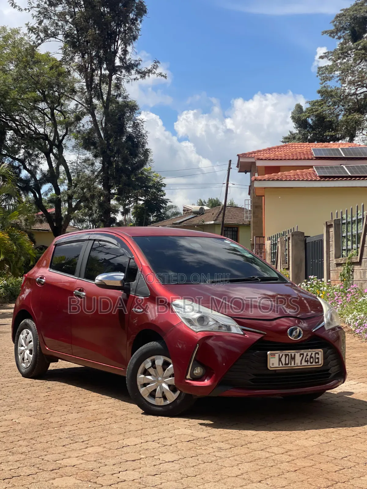 Toyota Vitz 2017 Red