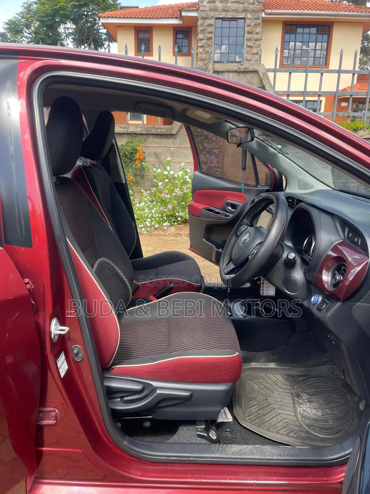 Toyota Vitz 2017 Red