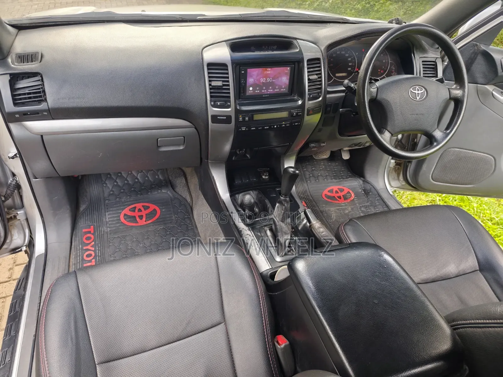 Toyota Land Cruiser Prado 2.7 5dr 2004 Silver