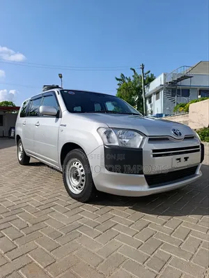 Toyota Succeed 2019 Silver