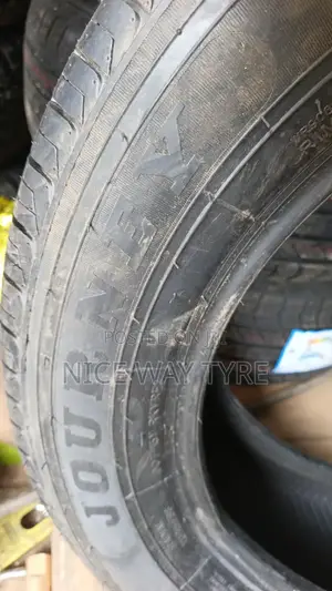 235/60r18 Journey