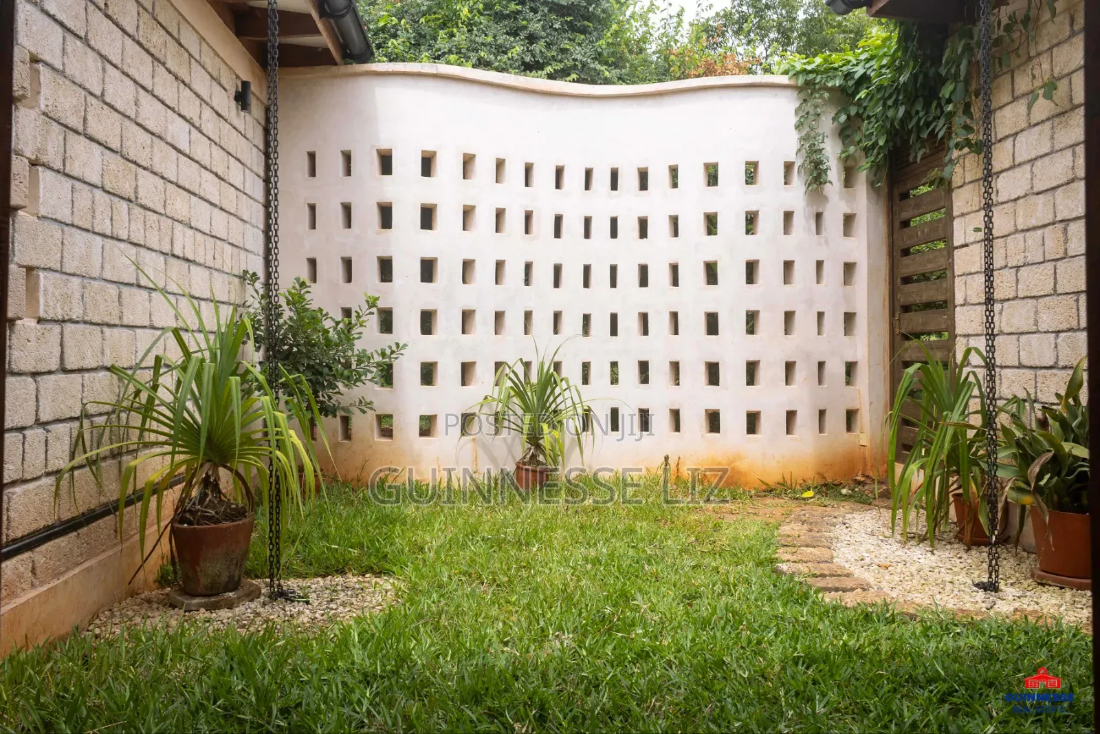 3bdrm Duplex in Green Heart, Mnarani for sale