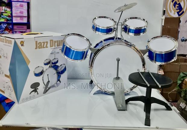 Children's Jazz Drum Set Toy Kit Designed for Beginners.