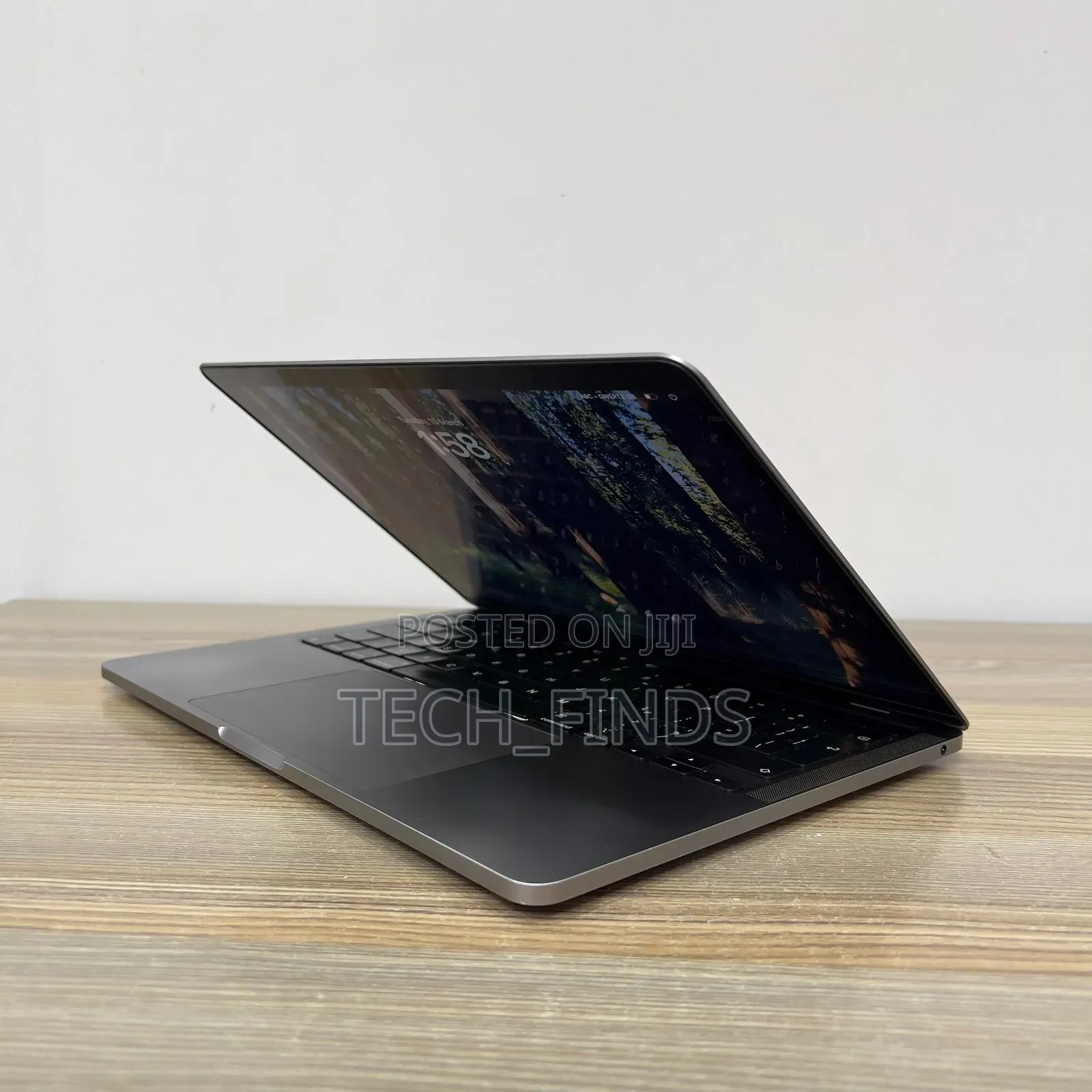 Laptop Apple MacBook Pro 2021 M1 8GB Apple M1 SSD 256GB