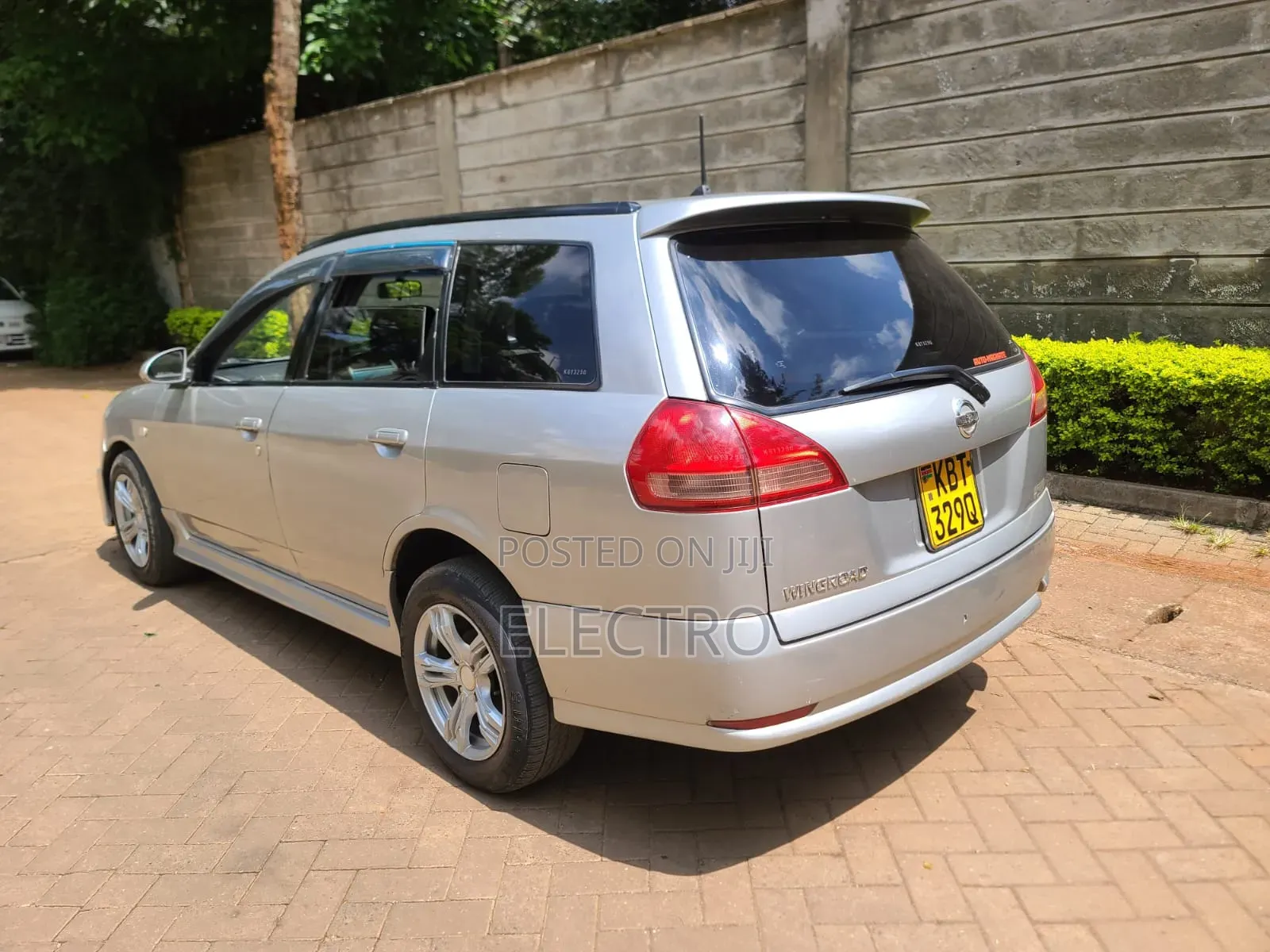Nissan Wingroad 2005 Silver