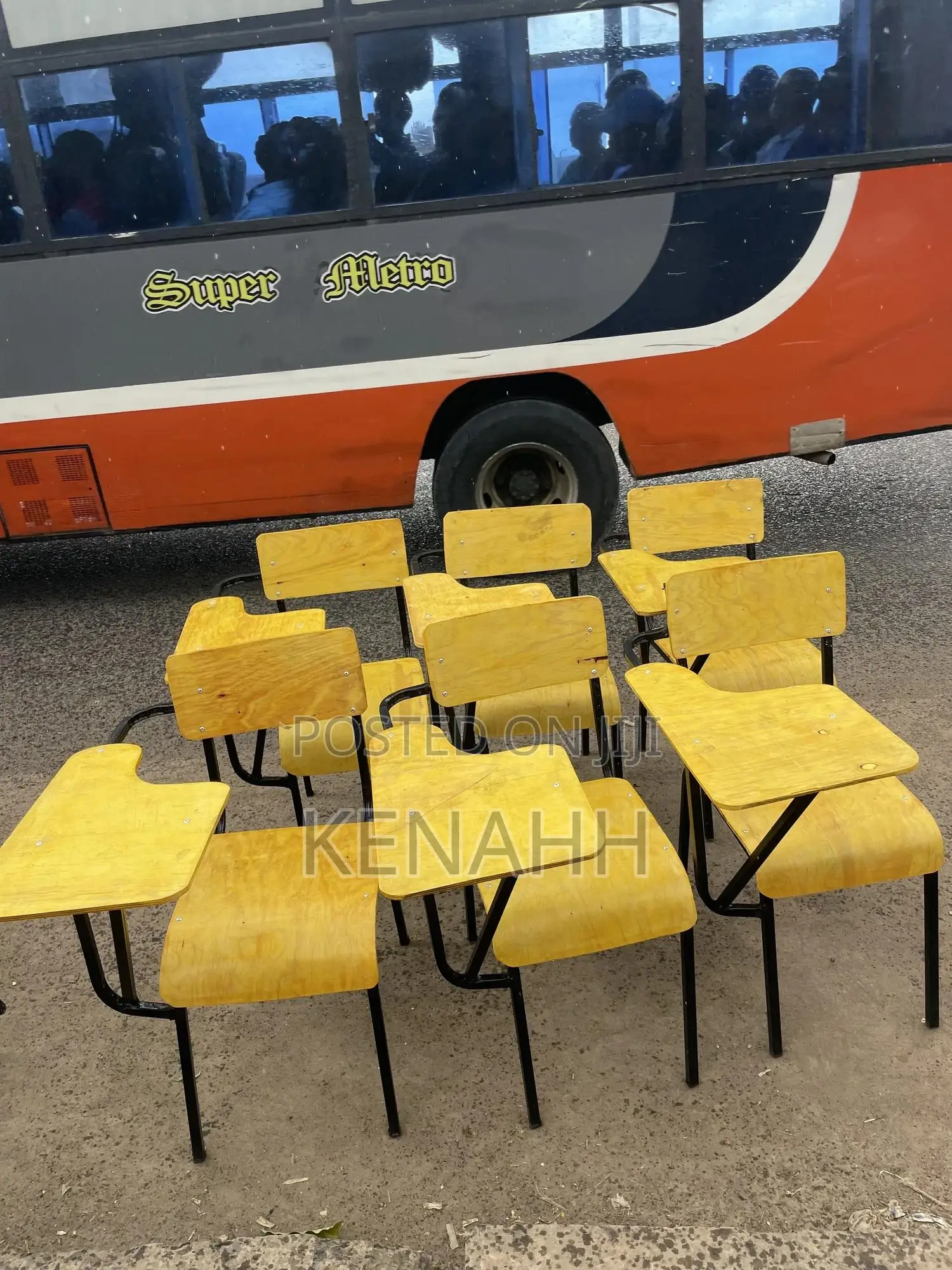 Non-Basket College Chairs