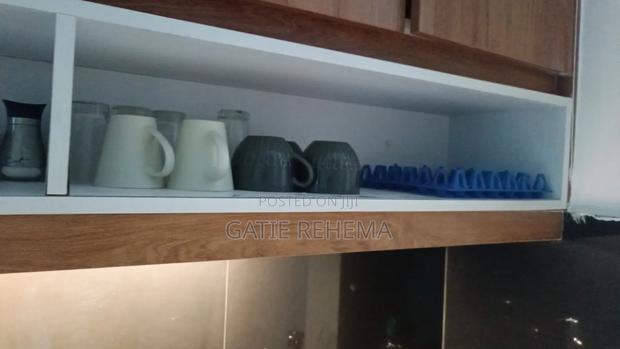 Stylish Airbnb Close to TRM Mall - thumbnail 4