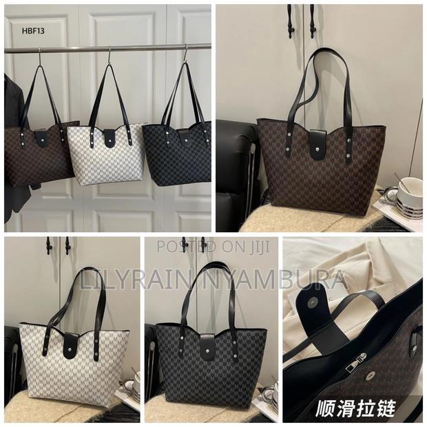 Ladies Hand Bags - thumbnail 10