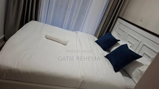Stylish Airbnb Close to TRM Mall - thumbnail 7