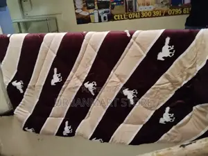 Elegant Warm Woolen Duvet 5x6 for Bedroom Comfort