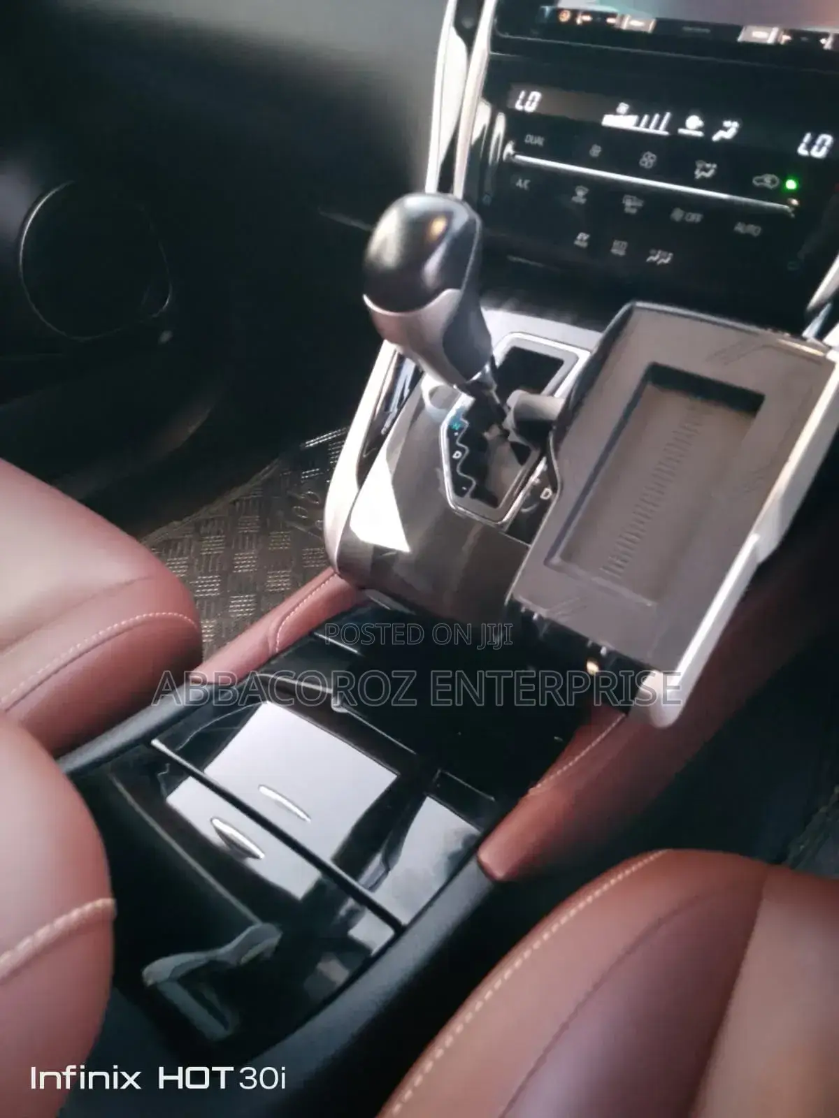 Toyota Harrier 2.5 Hybrid 4WD 2019 Black