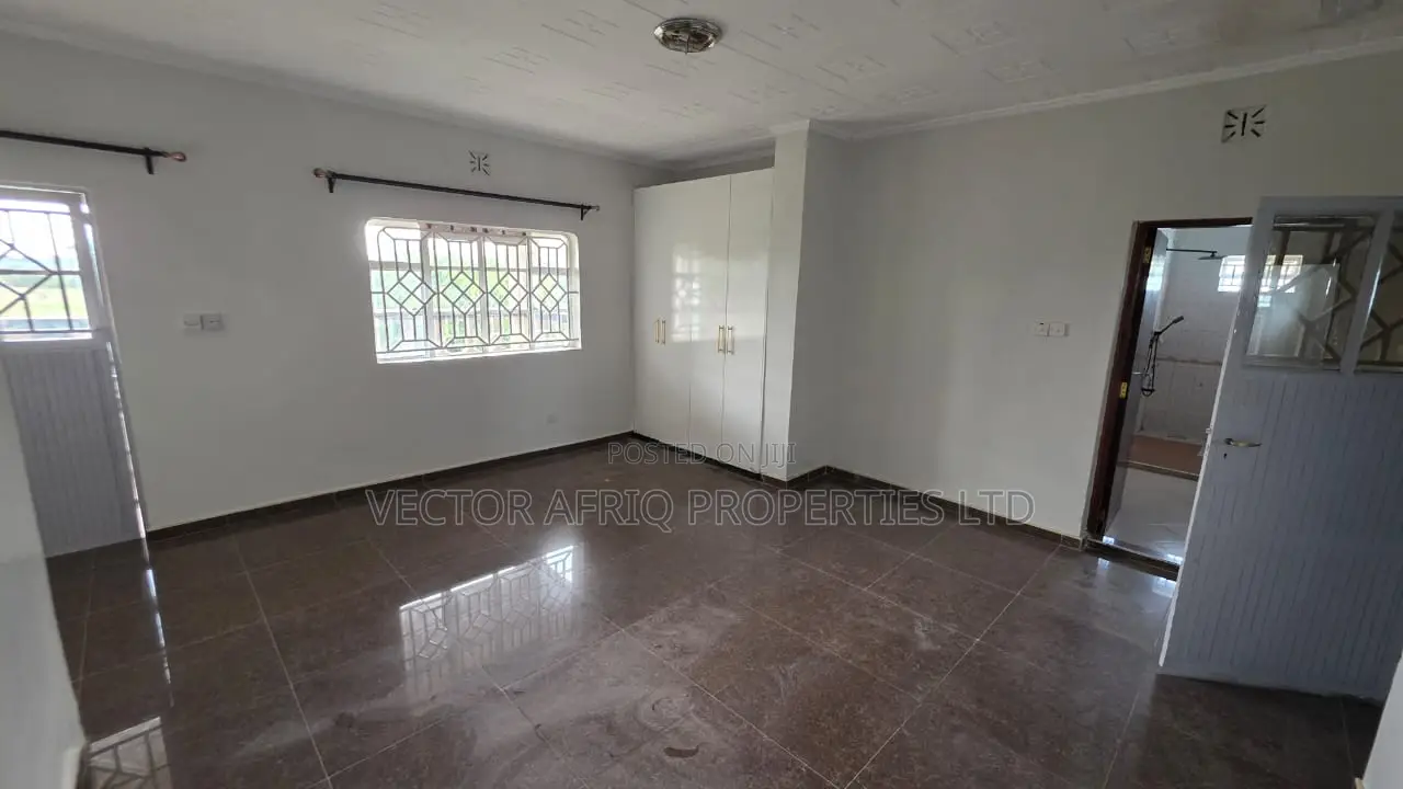 5bdrm Maisonette in Kitengela for rent