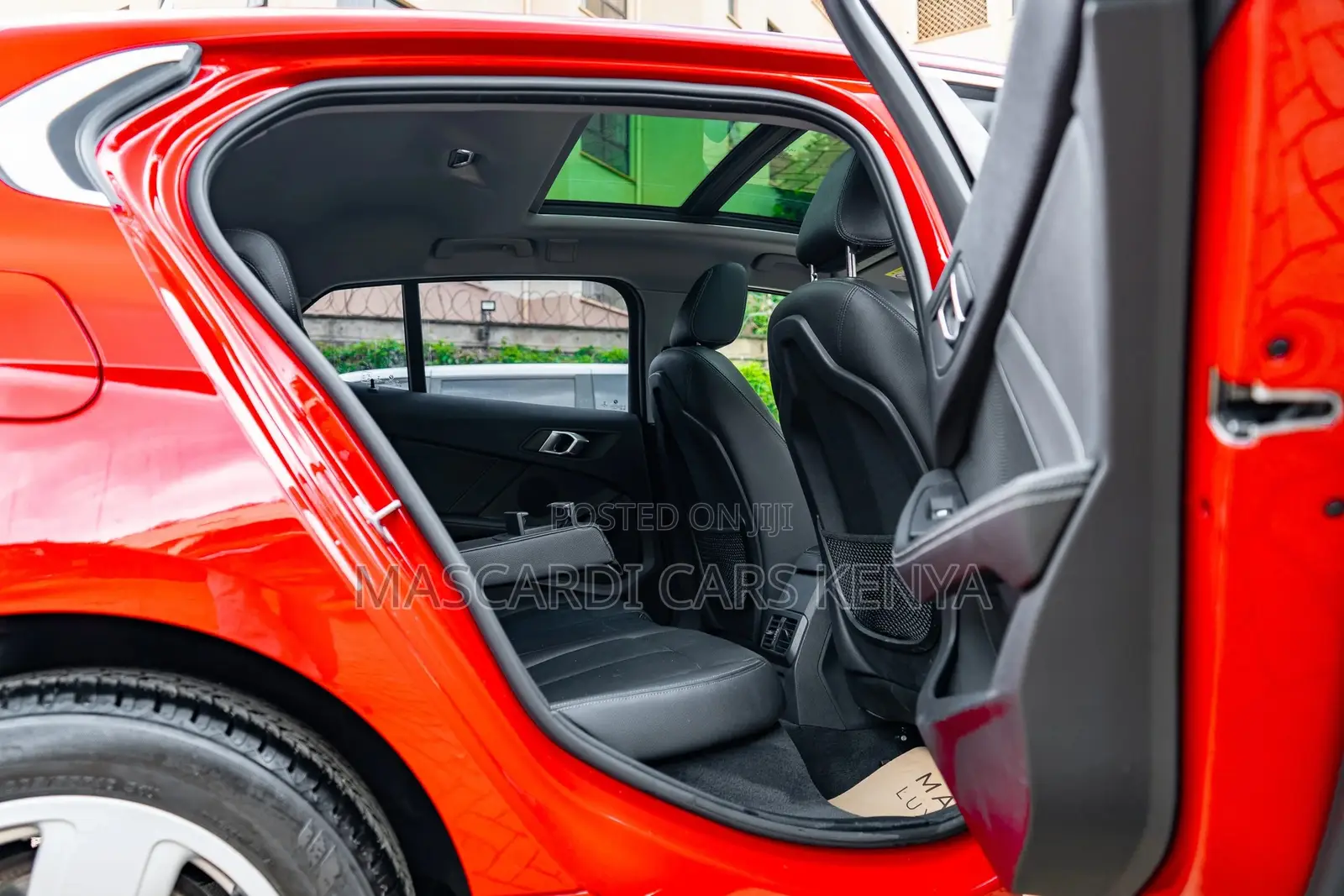 BMW 118i 2019 Red