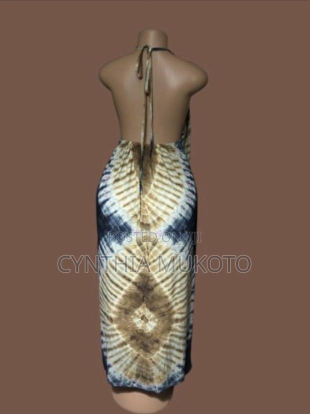 Backless Dera - main view