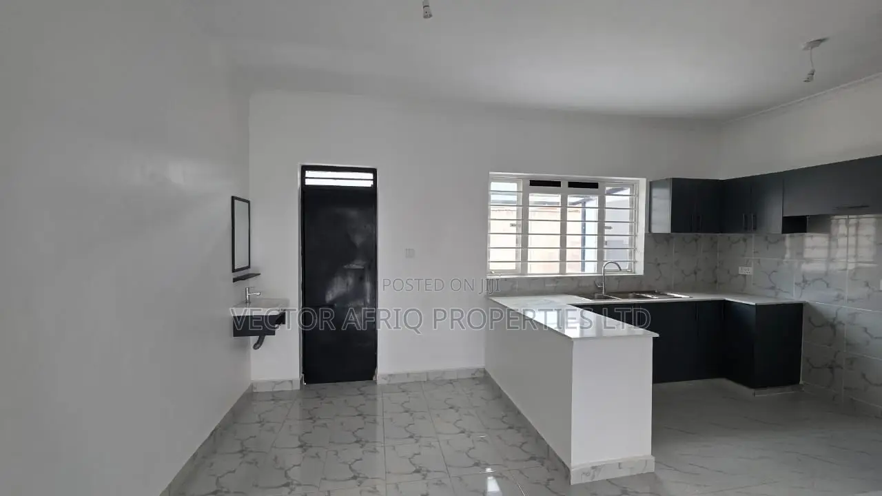 3bdrm Bungalow in Kitengela for sale