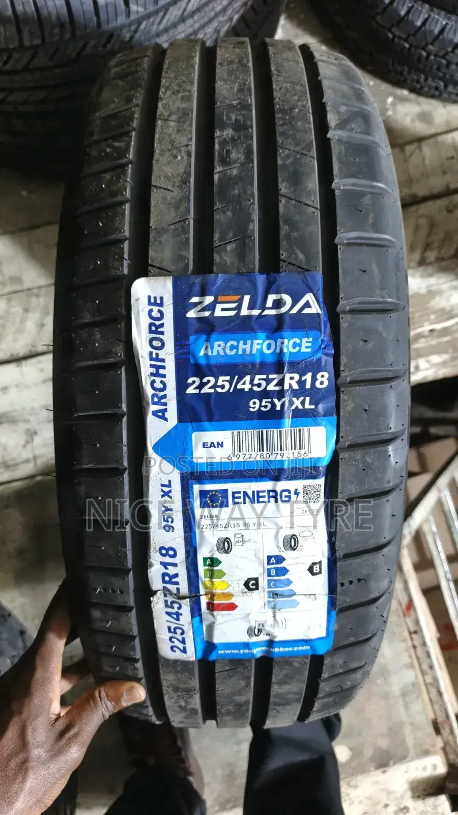 225/45r18 Zelda
