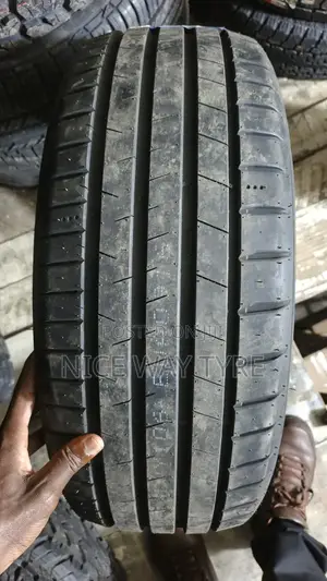 225/45r18 Zelda