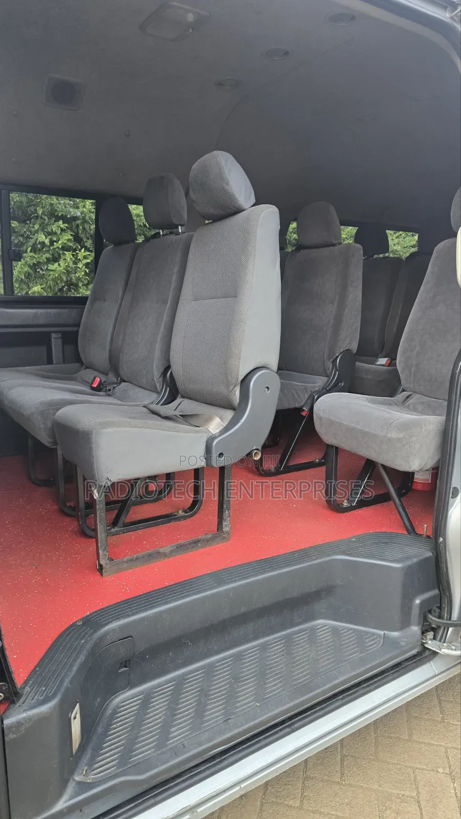 Toyota HiAce 2013 Silver